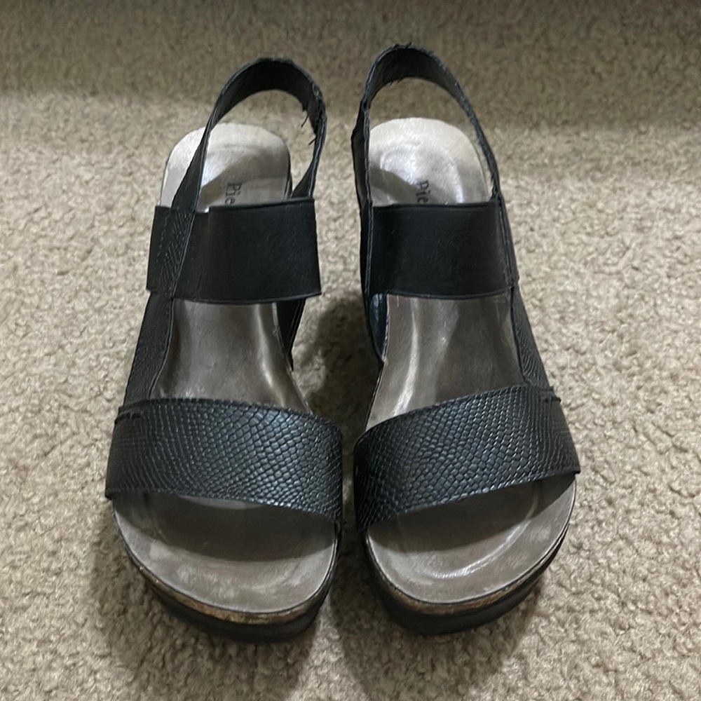 Black stylish platforms!